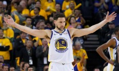 江南体育-NBA球员个人表现亮眼，备战新赛季信心十足